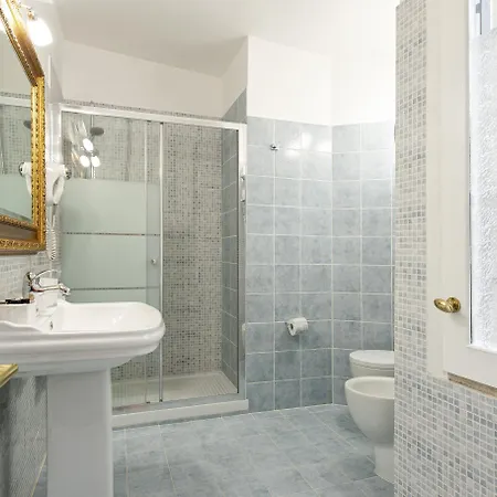 Canova In Spanish Steps Affittacamere 4*