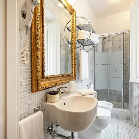 Canova In Spanish Steps Affittacamere Roma