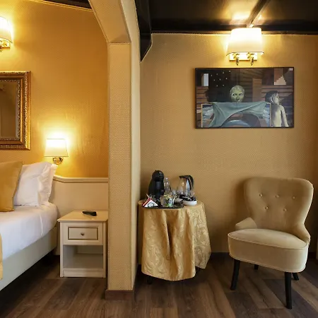 Πανσιόν Canova In Spanish Steps 4*