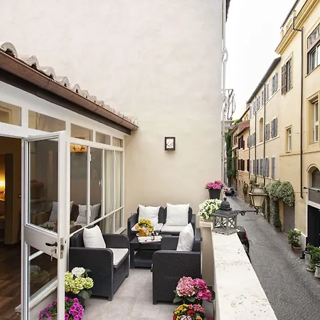 Canova In Spanish Steps Πανσιόν 4*